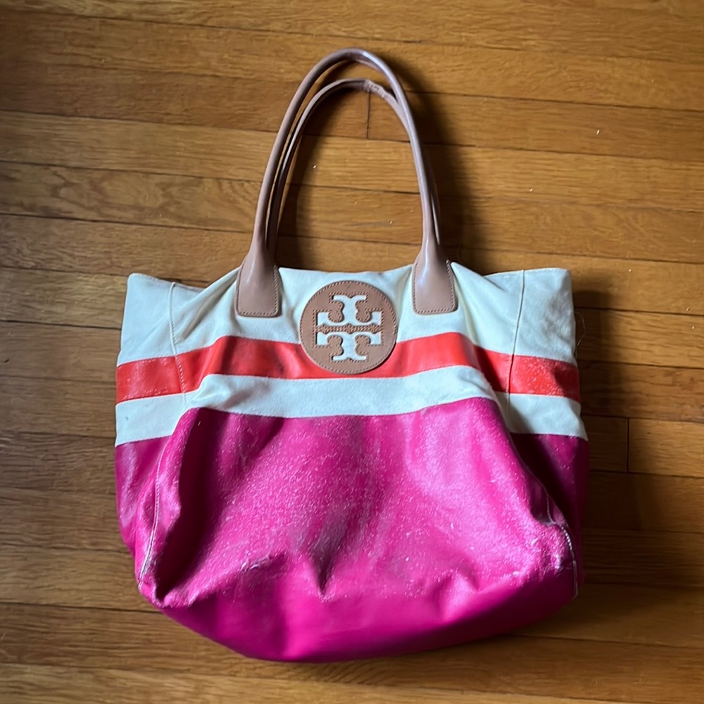 Cute Tory Burch canvas bag